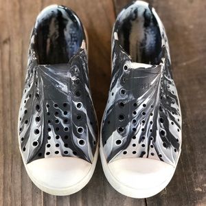 BLACK/WHITE MARBLE NATIVES